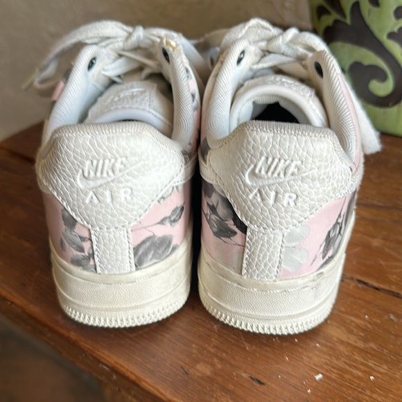Pink  Nike floral Air Force 1 - Picture 3 of 6